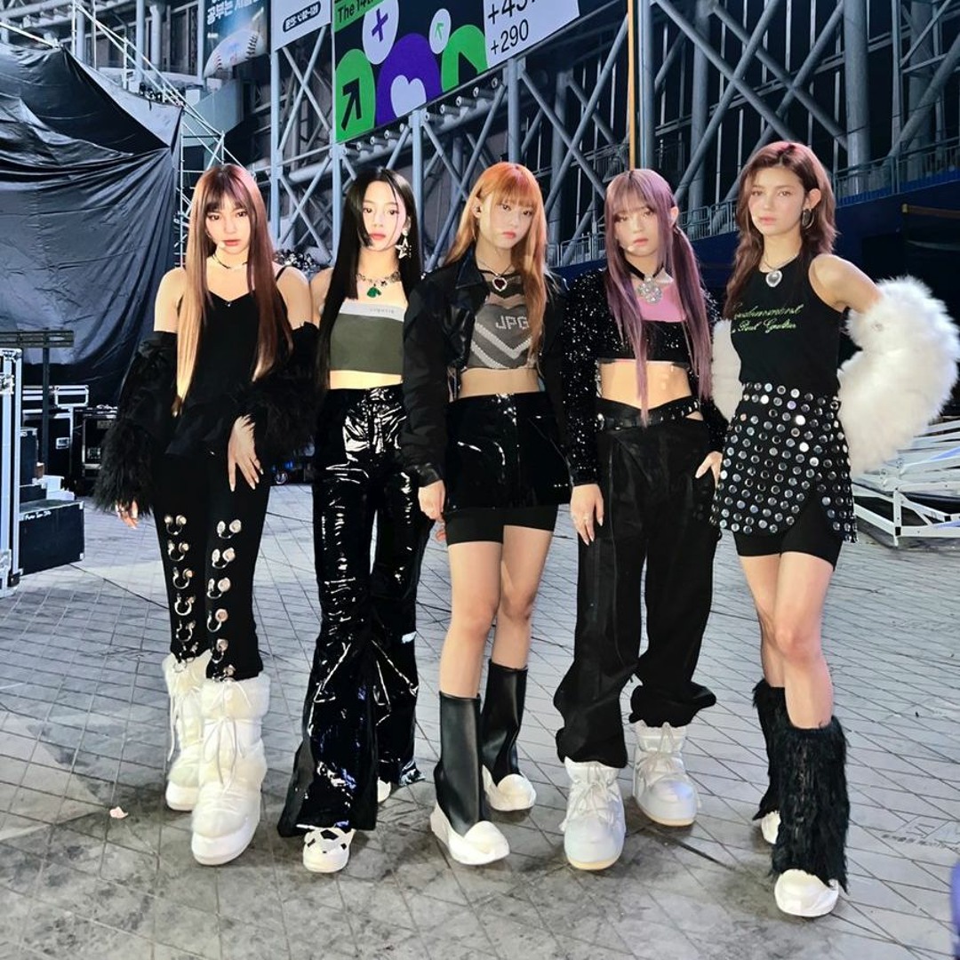 NEWJEANS　OMG NewJeans (뉴진스) 'OMG' Official MV (Performance ver.1