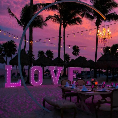 SUMMER LUV