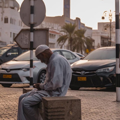 صغيرٌ يطلب الكبر!
