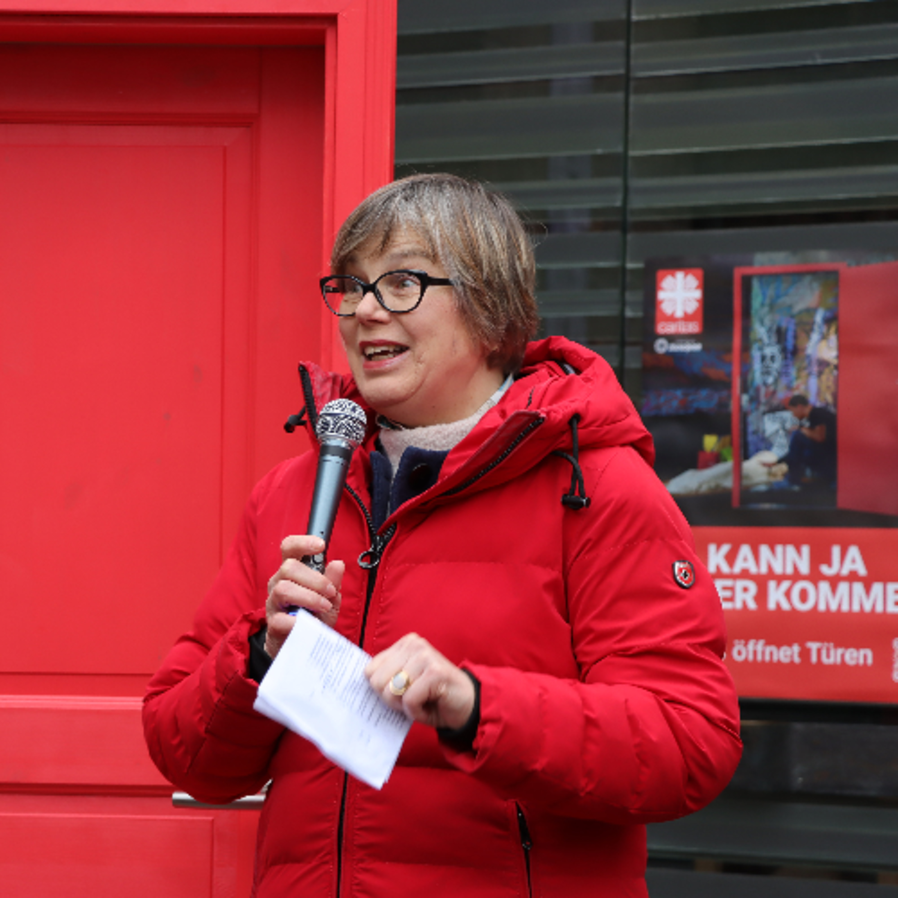 "Da kann ja jeder kommen": Die Jahreskampagne der Caritas ist gestartet episode artwork