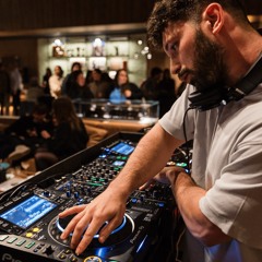 To bounce over a Groovy Tech House and Indie Dance