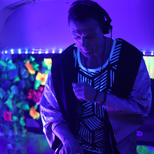 Joe Bennett - Lost In Sound - Bass Bus 251004