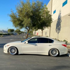 "KICK'n & SWERVI'N” (prod.SPHYNX)