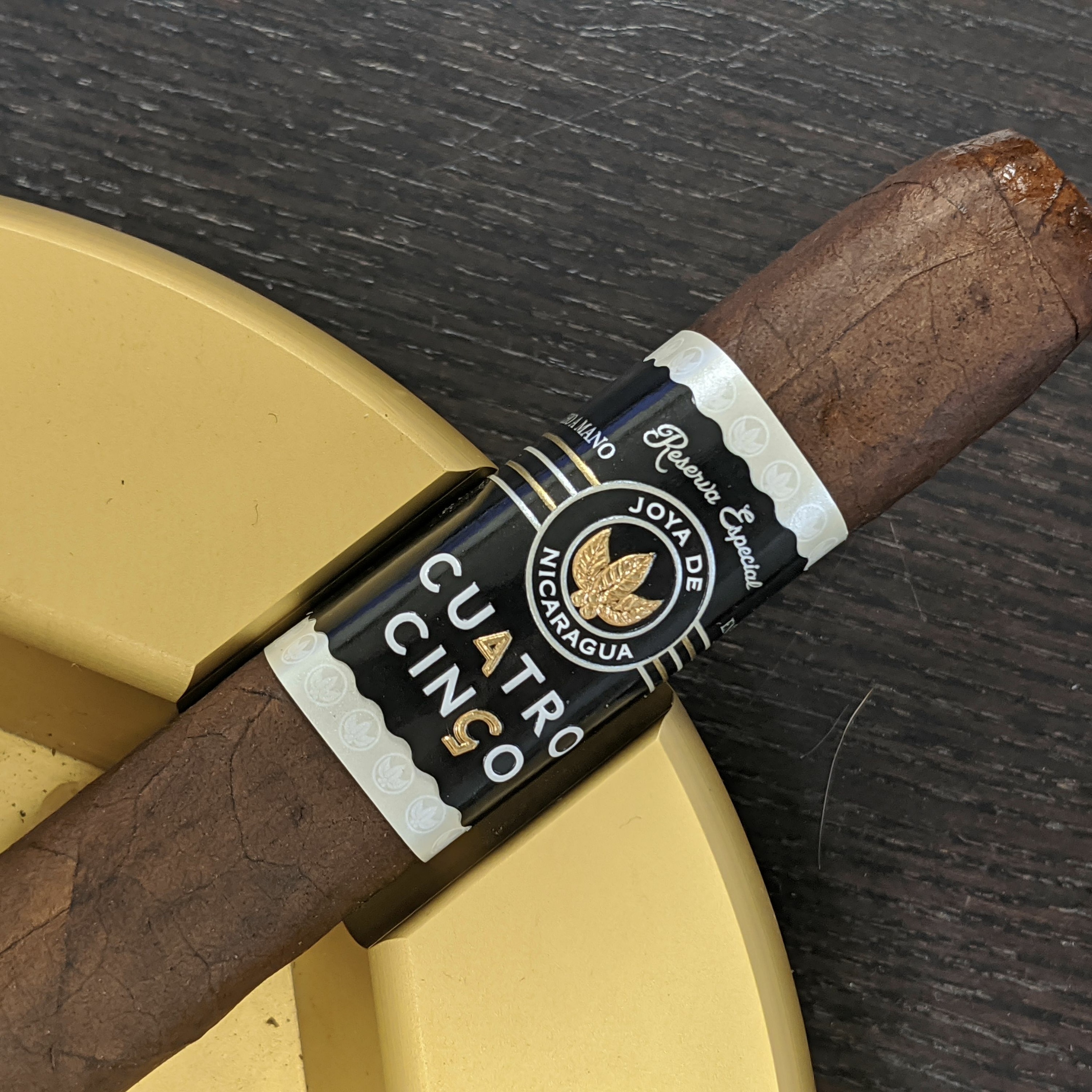 Editors' Roundtable - Joya De Nicaragua Cuatro Cinco Reserva Especial, #FEELTHEBERN, Tyson Fury