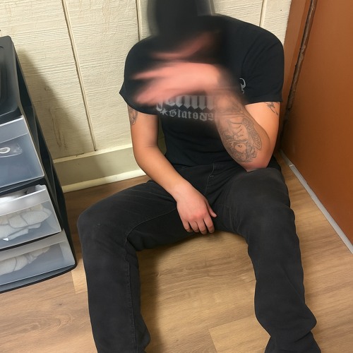 Holdme (feat.dwopfrmda4)