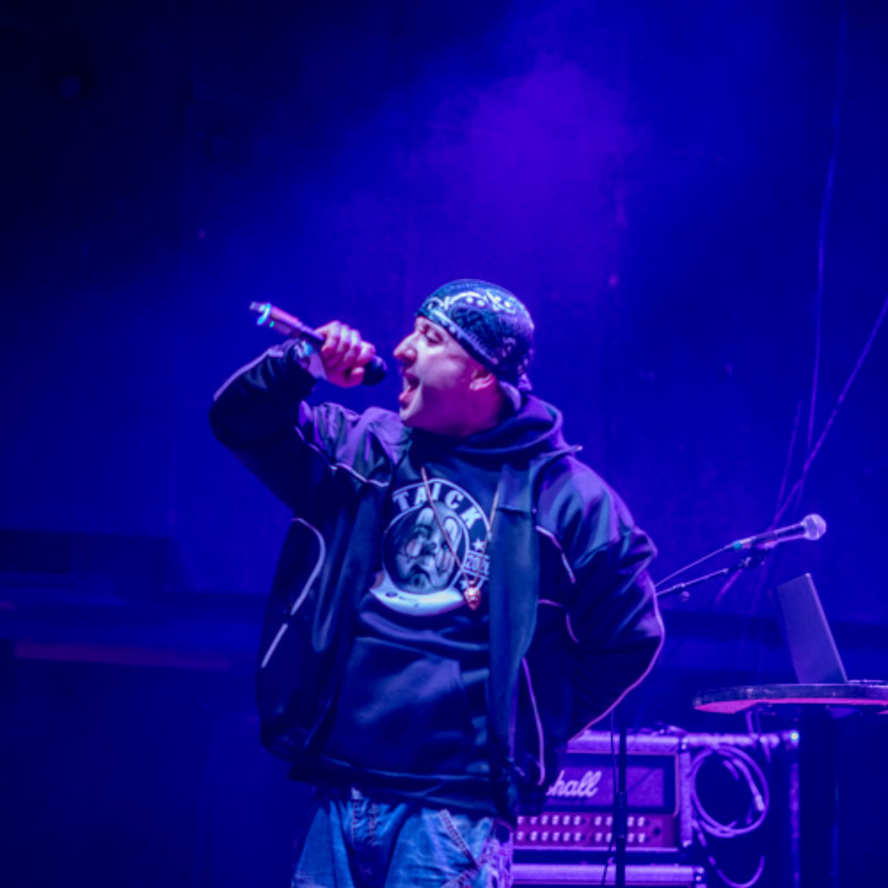 Hiphop-artistille tekoäly on toimiva apuväline, mutta yhä useampi musiikintekijä suhtautuu siihen kriittisesti episode artwork