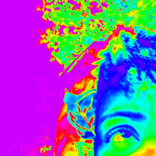 l0ve m3 mor3 / prod. hopelessonly