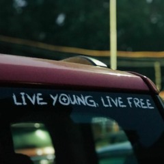 Live Young /Trippin in India