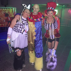 Glynn n Jo's big mix at Neonqueen castle.