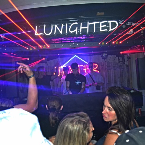 Lunighted Open Air
