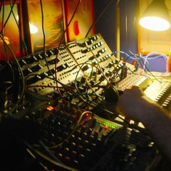 Melodic Techno Live Eurorack Jam Session (ft 2X DFAM, SUBHARM, MOTHER32, MI, 909, 606, 2600)