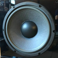 QU4RTZ -  Subwoofer Test ( LOW VOLUME FIRST )