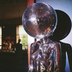 dancefloor mannequins