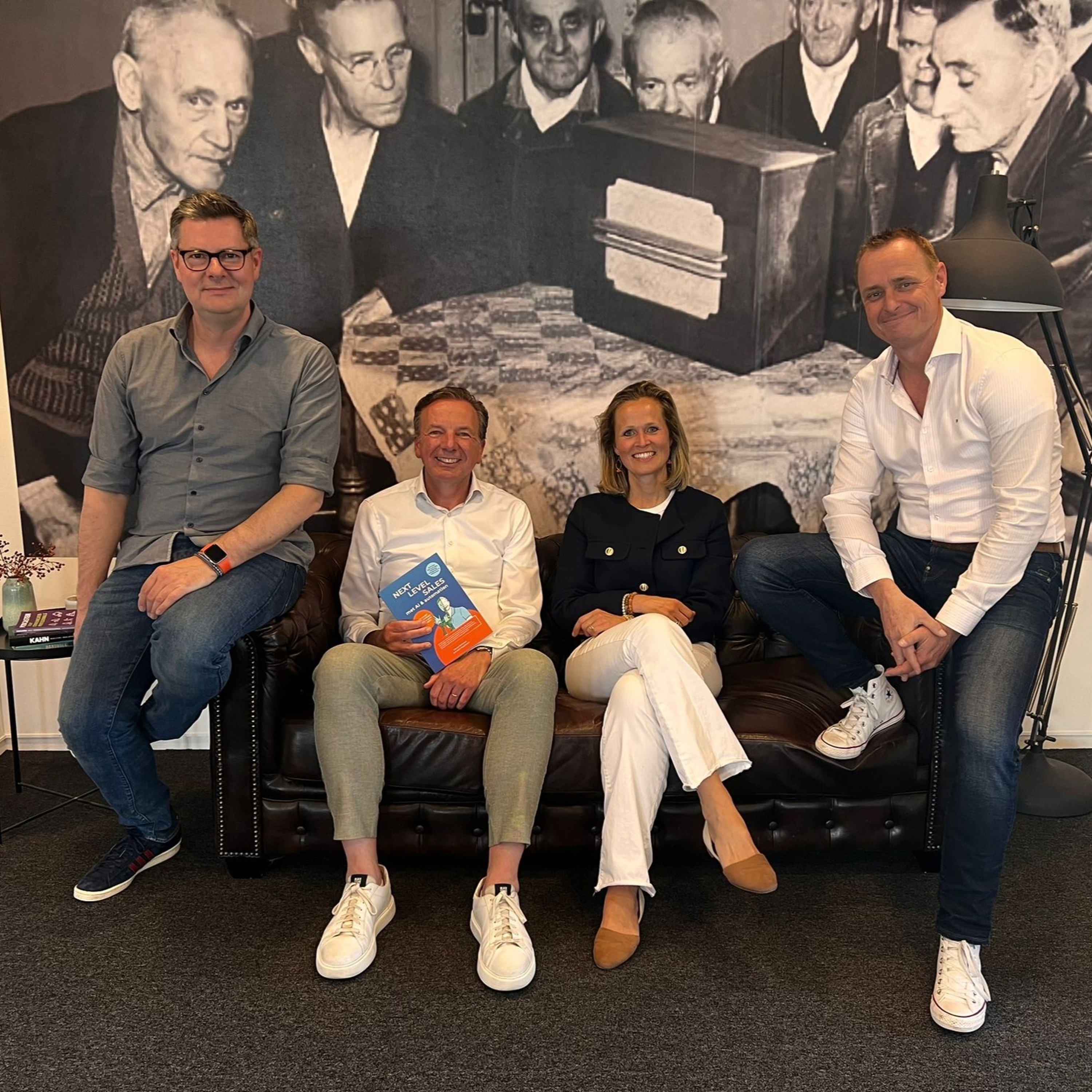 Hoe onderneem je binnen een corporate? - New Business Radio LIVE! 2 mei 2024 uur 2 episode artwork