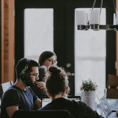 Flexi-desk with a UAE Free Zone License