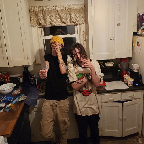 CANT LEAVE IT ALONE x ICARUS444