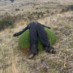 ascender una montaña y descender otra