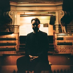 GRIEG-IN THE HALL OF THE MOUNTAIN KING transcribed and played by ZOLTÁN MÁJER