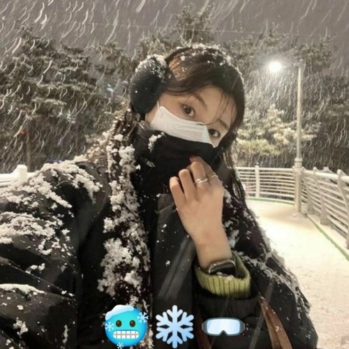 Flakes Of Snow prod.aidennxo x @ripwarheart