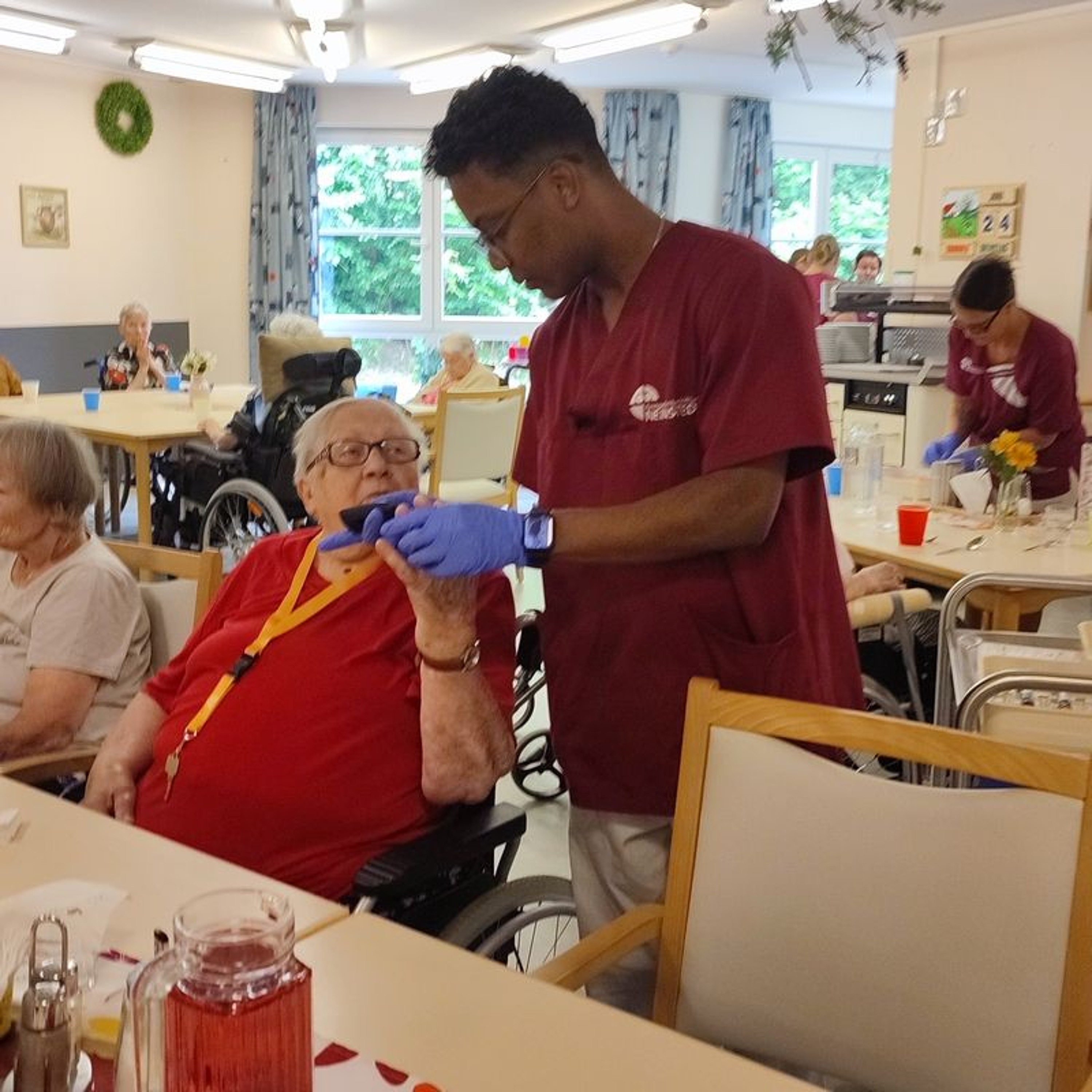 Harz statt Anden – Ausbildung von Pflegekräften aus Kolumbien