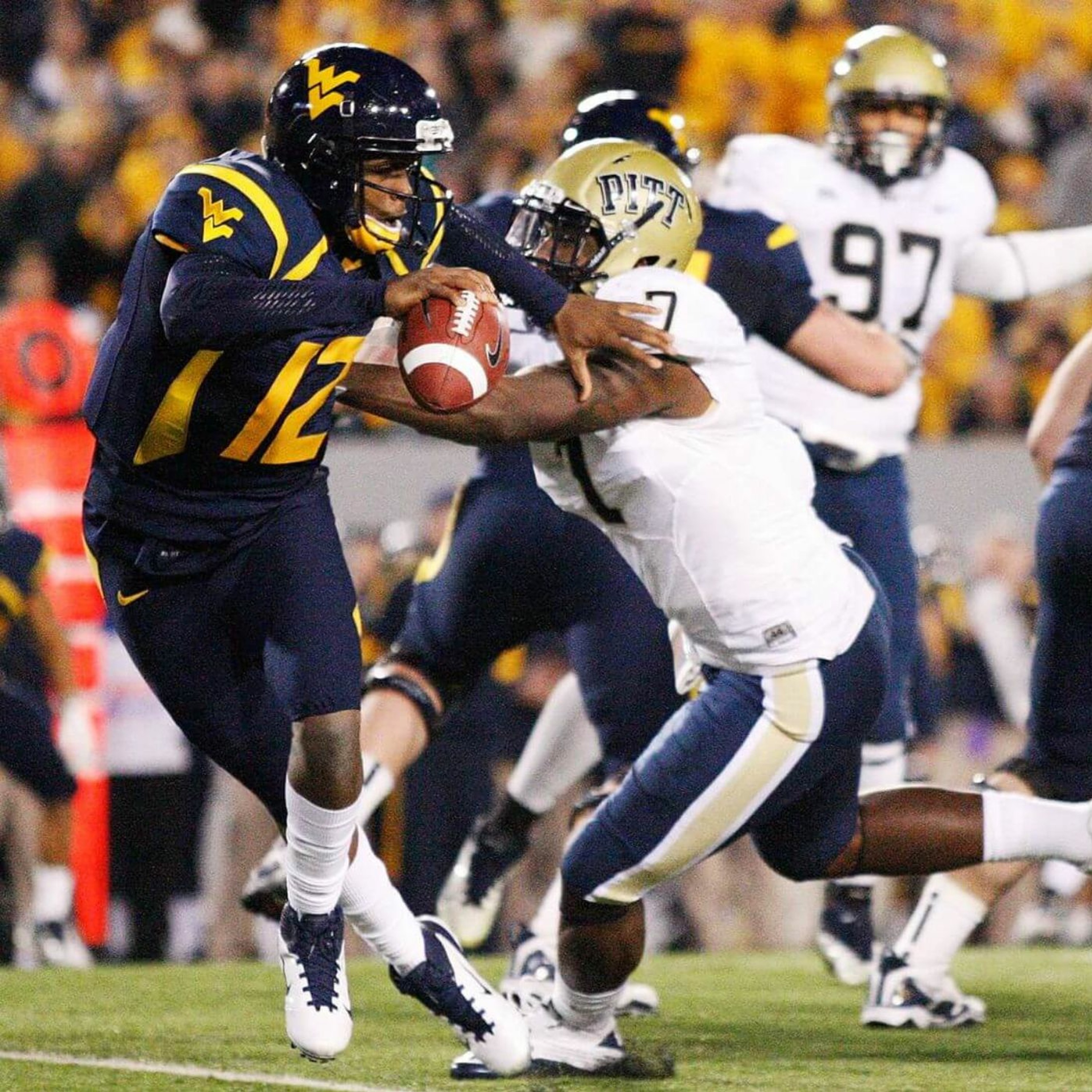 TTP #191 : Le retour du Backyard Brawl... Les Previews de Pitt et West Virginia ! episode artwork