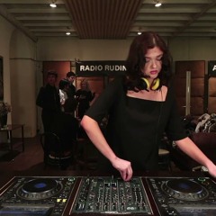 Talia Dorr | Radio Rudina