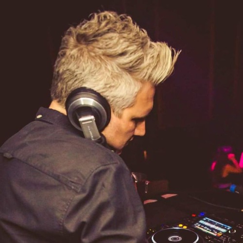 Xtopher - End Of Summer '25 Warm Up Mix