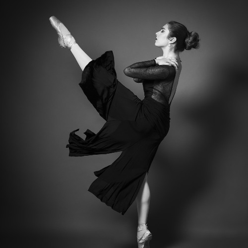 BLACK SWAN