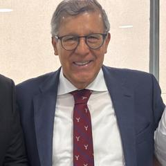 "Carlos ha trabajado con lealtad y compromiso inquebrantables", Dr. Hernando Hernández