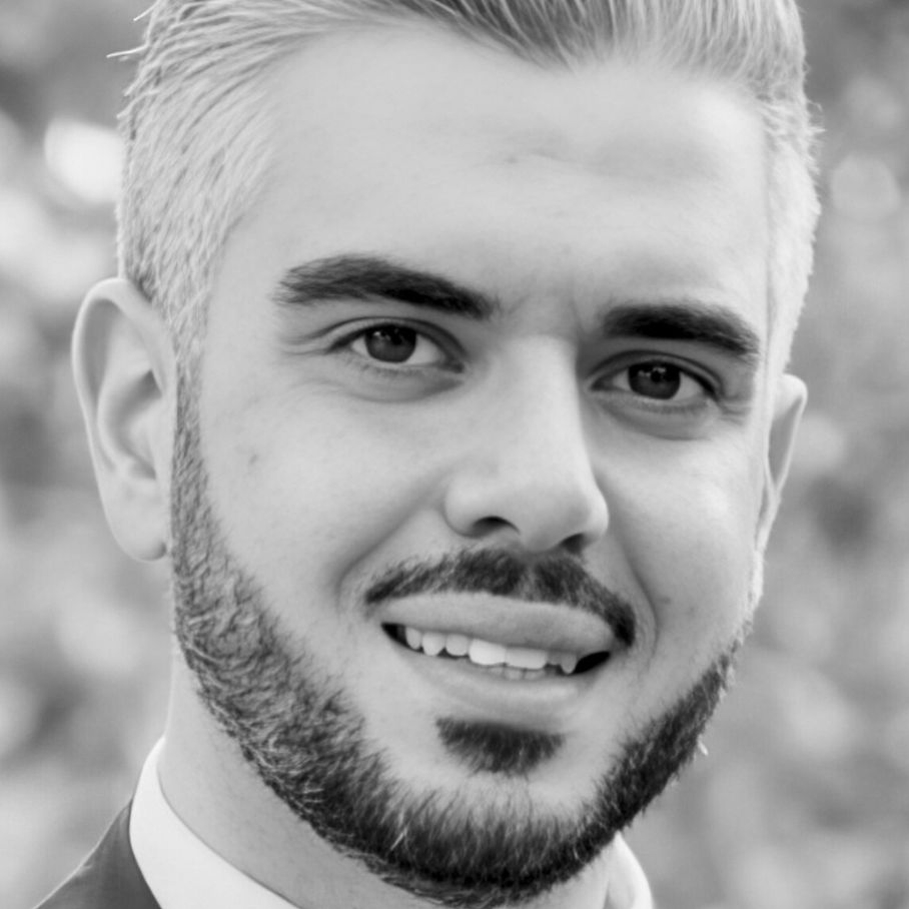 Securing The Build. Cloud-Native AppSec Challenges. Amir Shahmiri, Mend.io.