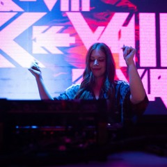 Closing Set for Jackie Hollander at Lost Love