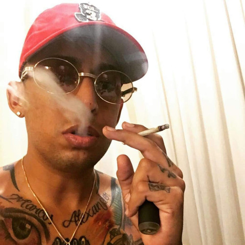 Newtone ft. Ñengo Flow- Pide Calle