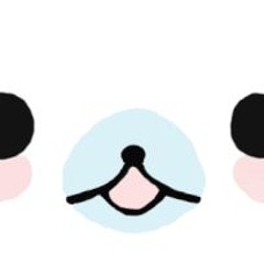 >_<
