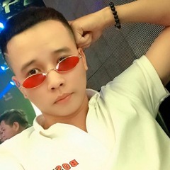 Bước Qua Thế Giới (Ưng Hoàng Phúc) - TeeJay Remix