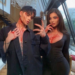 انا كلش مو حلو بس غالي حيل /: