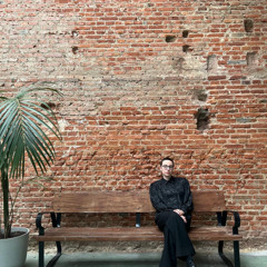 Soundtrack in the shadows for Radio Relativa