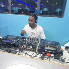 Amapiano Sunday chillas mix (by. Dj Lefacent)