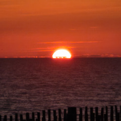 Dancing In Front Of Thé Sunset (Hot Remix)