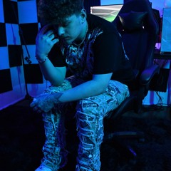 Punching pills in my stomach p. rollie