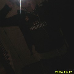 Fly emirates p. (everydaysinner)