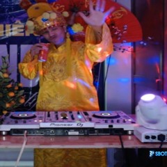 Related tracks: TẾT XA-MK REMIX Sena Tất Niên Year End Party 2025
