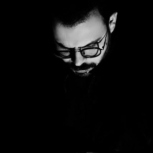 ابويا مات عند كل الناس و عاش فيا .. اشعار : محمد فايز .. ماستر و مكساج .. احمد عطيه