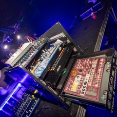 LIVEjam 165bpm // right in ya face //