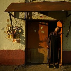 ياما حكايات خلت حياتنا أحلى و الصعب ياما عدى و تعبنا كله نسيناه-هنعيش و نشوف..لينا شاماميان