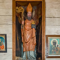 Subliminal distorted juxtapose