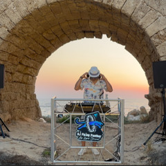 Cafe sunset house brew live from Caesarea