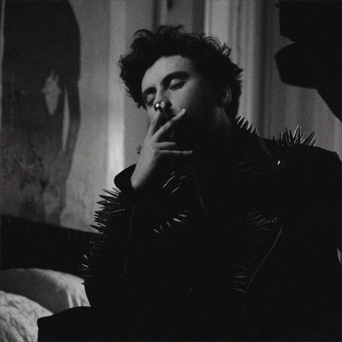 закрываю глаза