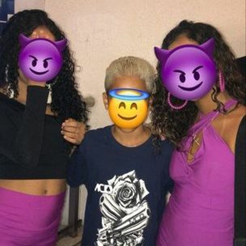 Mc Menor Thalis - A Novinha Brotou Na Favela ((wsdaigrejinha))