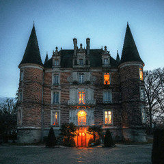 Dans Le Chateau