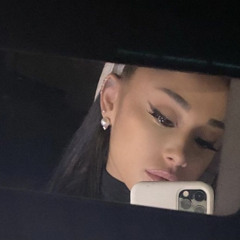 Ariana Grande- Obvious